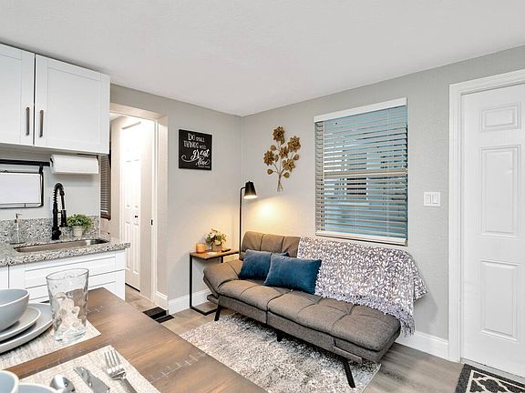 5th image of 1235 Grove St #3