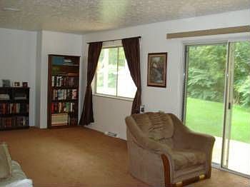 5th image of 7463 Julia Dr