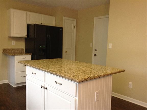 5th image of 517 Bryson Pl