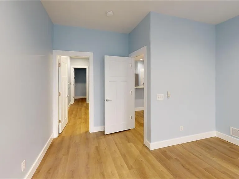 112 N Merchant St #202 — Photo 7