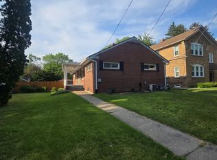 1524 Jackson St, Rockford, IL