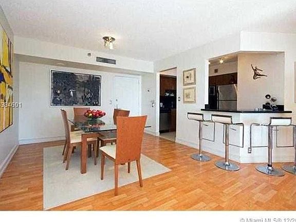 4th image of 3300 NE 191st St APT 1416