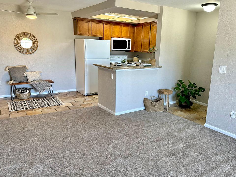 1st image of 432 Edgehill Ln Unit 24