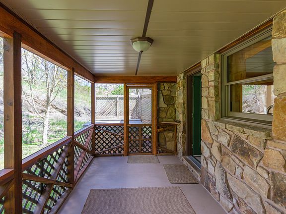 screened porch