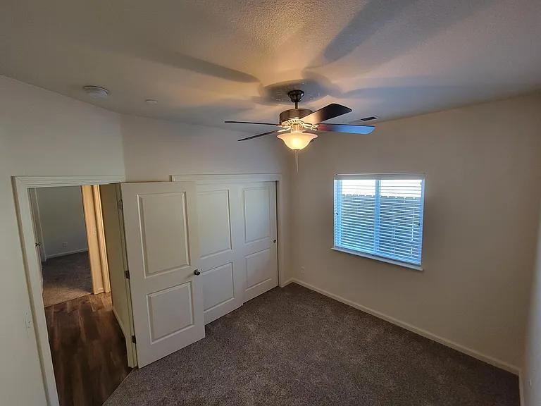 211 Danielson Ln — Photo 8