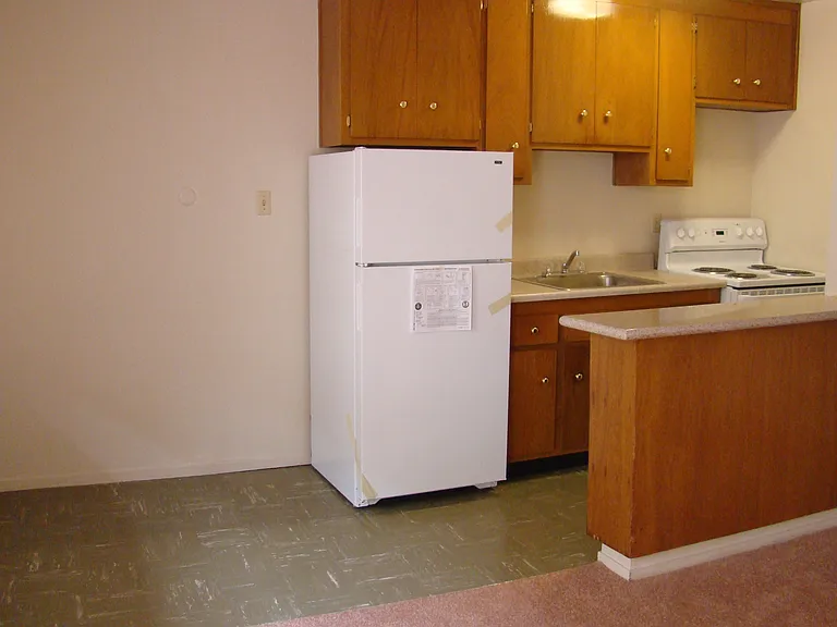 Dimond Apartments — Photo 3