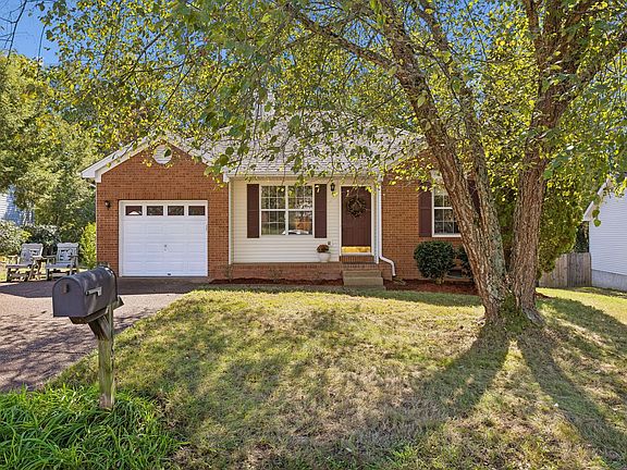 4th image of 1463 Brighton Cir