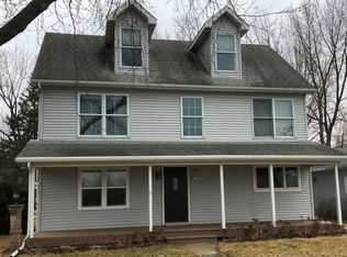 901 Warren St, Earlville, IL 60518