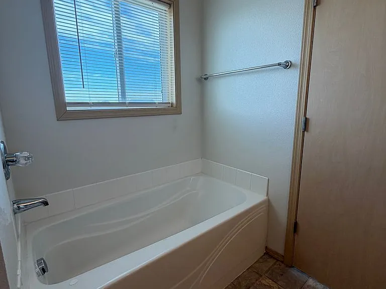 4003 Messara Ln — Photo 22