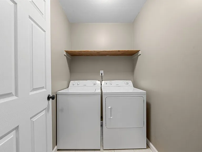 1762 Spring Water Dr #A — Photo 11