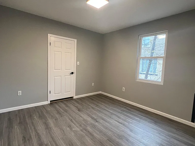924 Clarissa St #1 — Photo 5