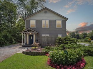 8100 Main St, Whitmore Lake, MI