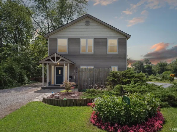 8100 Main St, Whitmore Lake, MI 48189