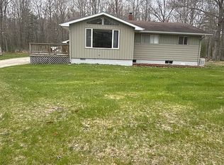 1129 N Huron Rd, Tawas City, MI 48763