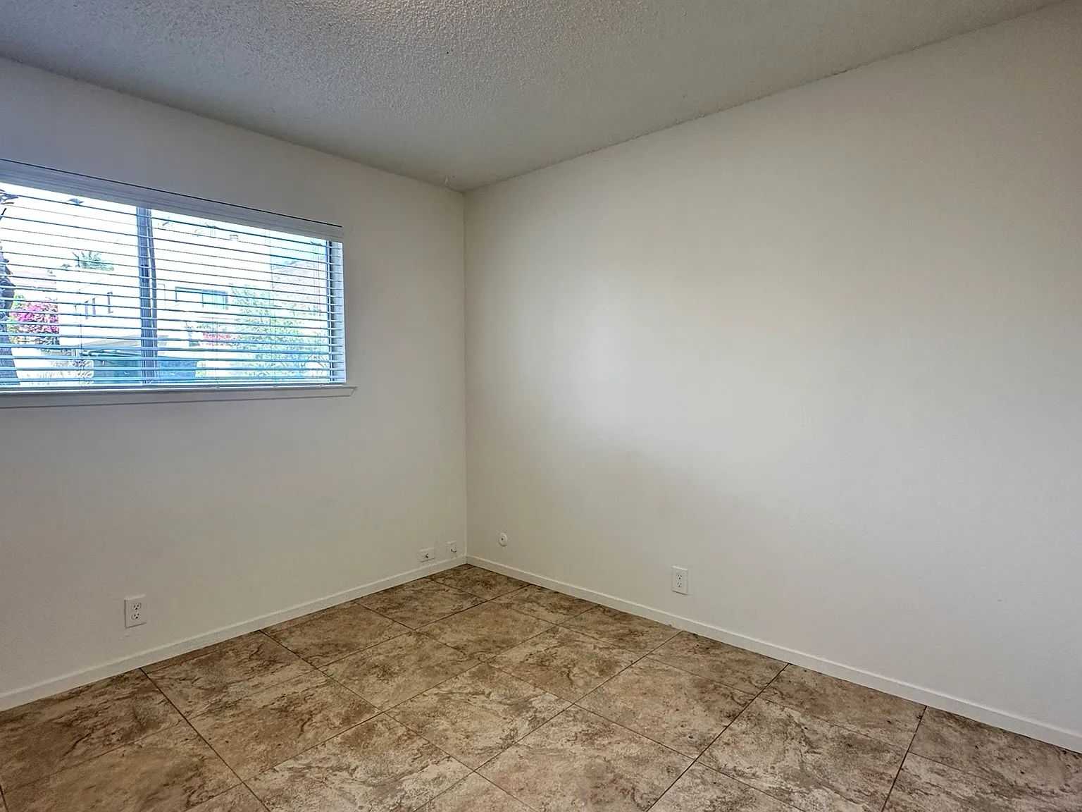 2 bed, $2,400 — Photo 3