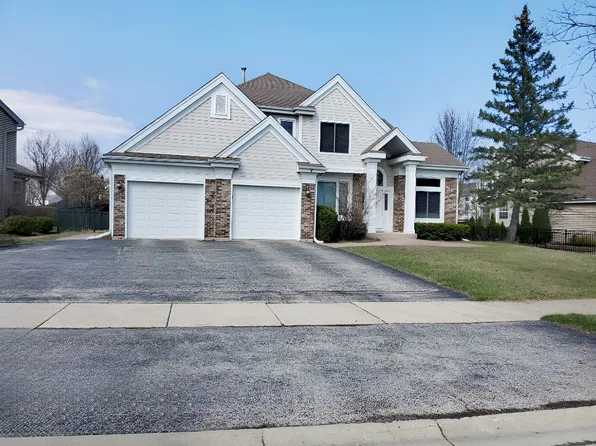 1214 Eric Ln, Lake Zurich, IL 60047