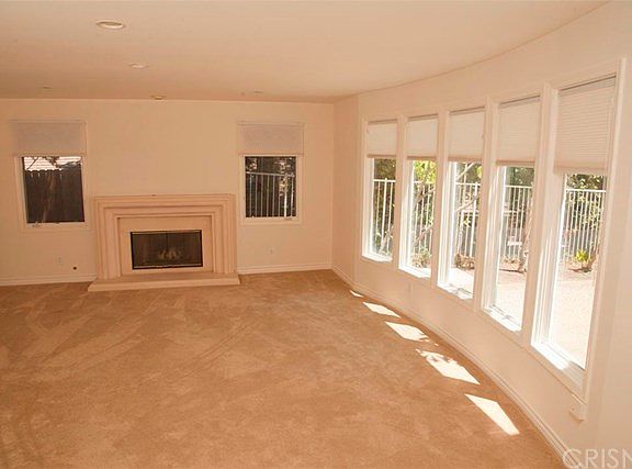 4th image of 4645 Ellenita Ave