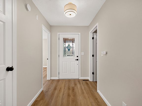 5th image of 4213 S Amber Ct