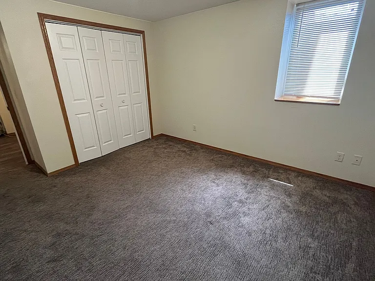 520 9th St SE — Photo 11