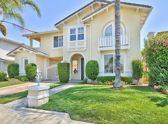 1635 Blue Canyon Street-large-003-32-SKY