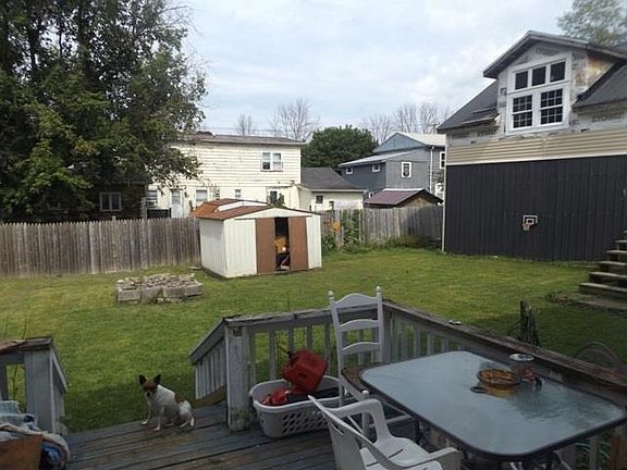 5th image of 225 Barnhart Rd