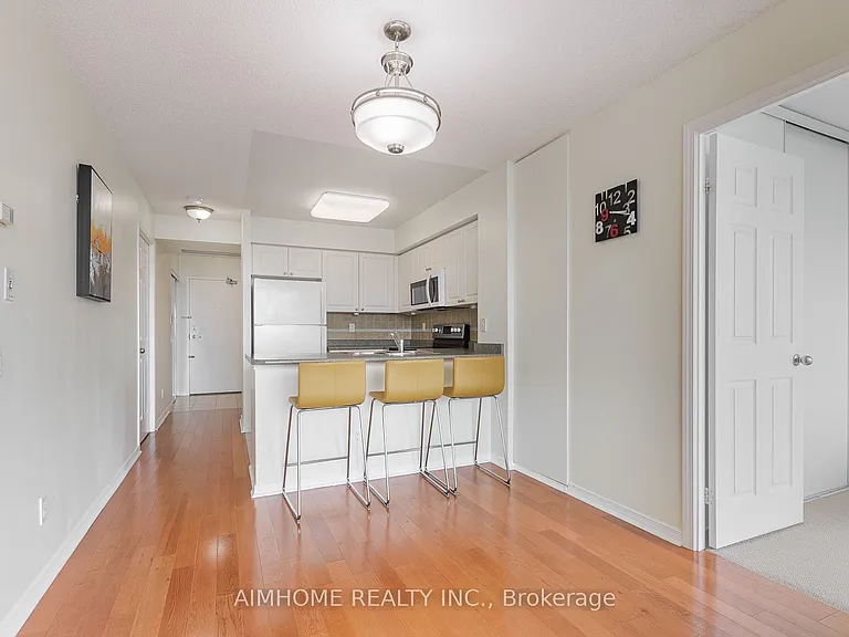 30 Harrison Garden Blvd #1106 — Photo 10