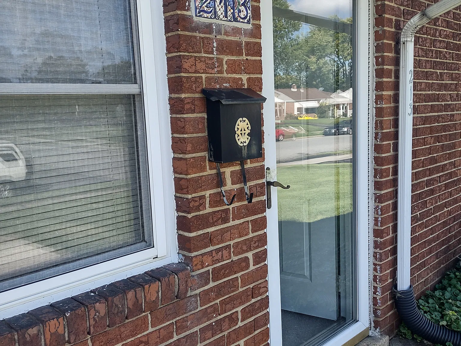 3 bed, 975 sqft, $1,795 — Photo 2