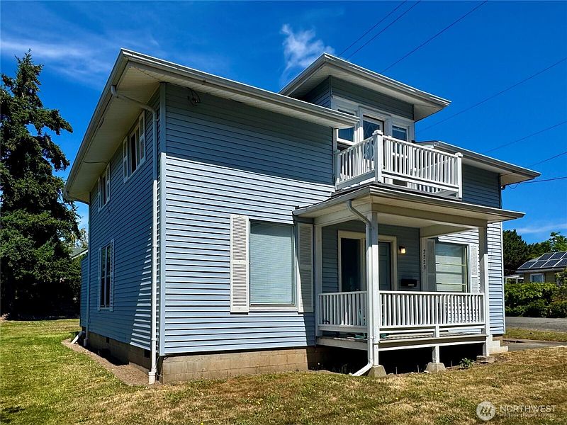 2nd image of 2323 E Street
