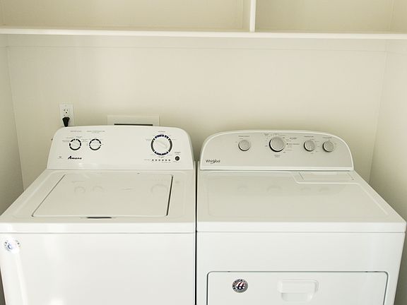 5th image of 470 W 300 N