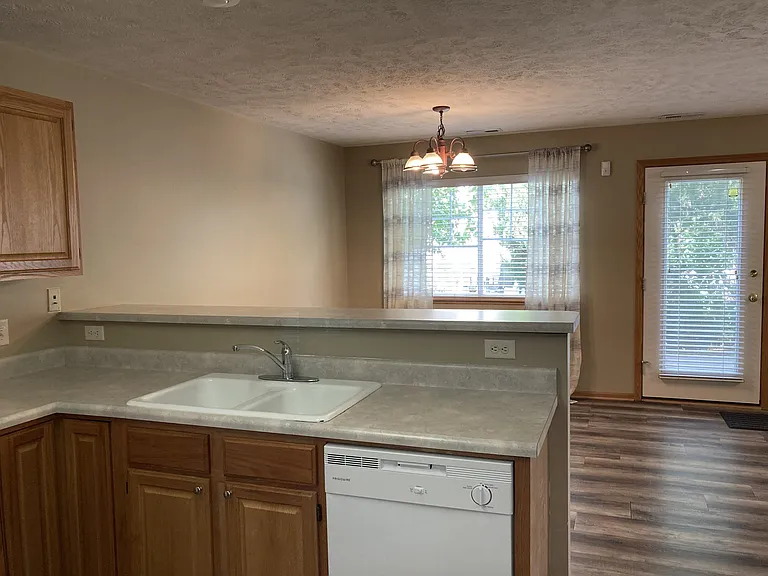 6926 Naples Dr — Photo 5