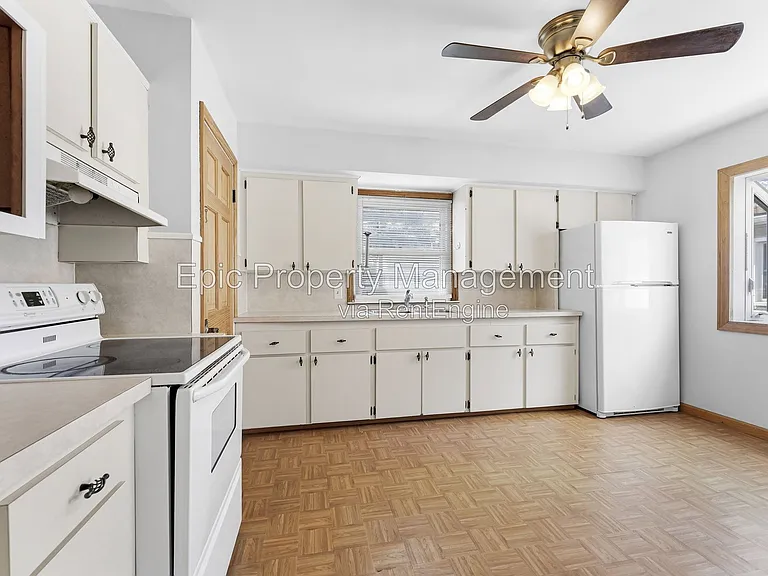 2119 Moran Ave — Photo 2