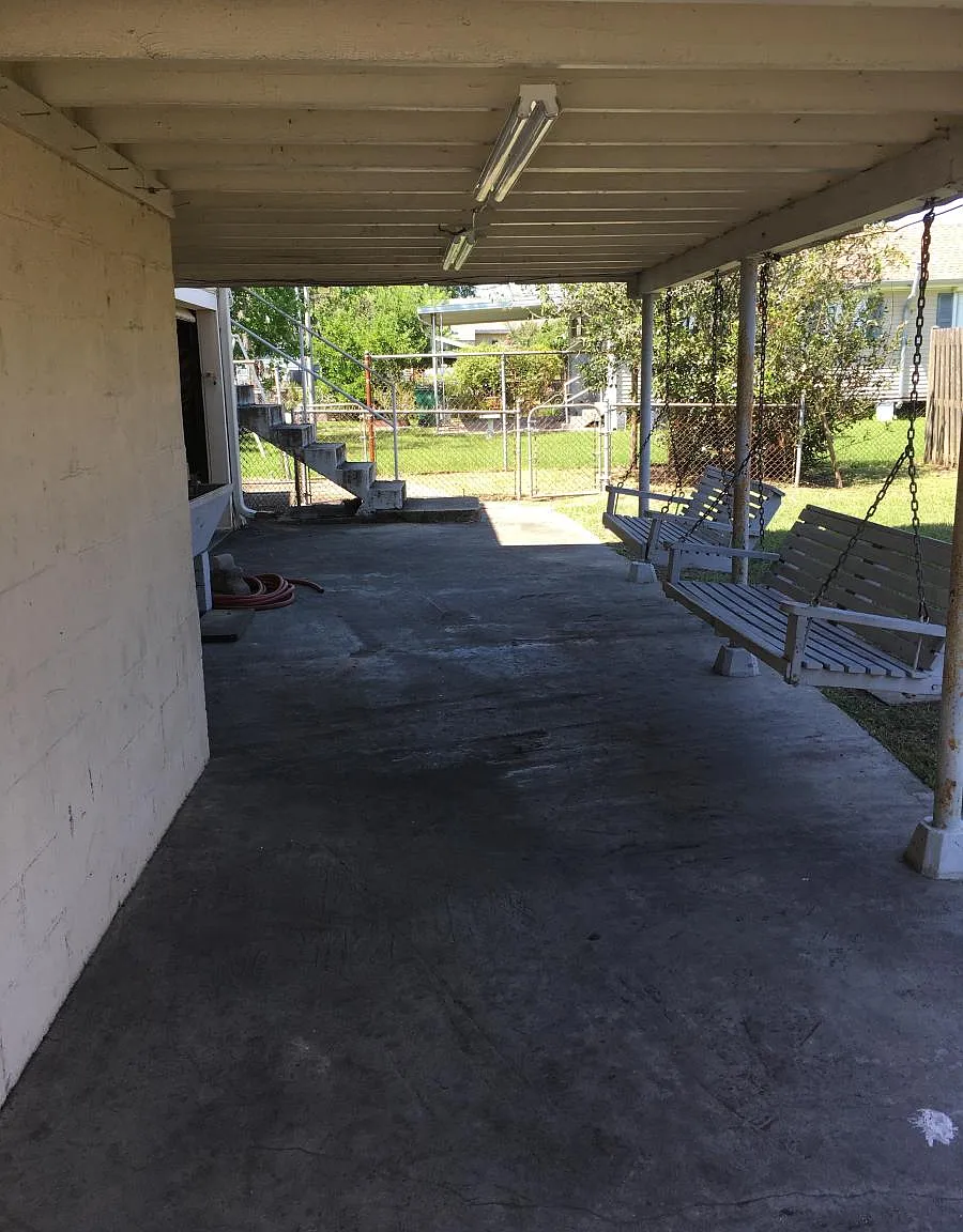 3 bed, 1100 sqft, $1,700 — Photo 1