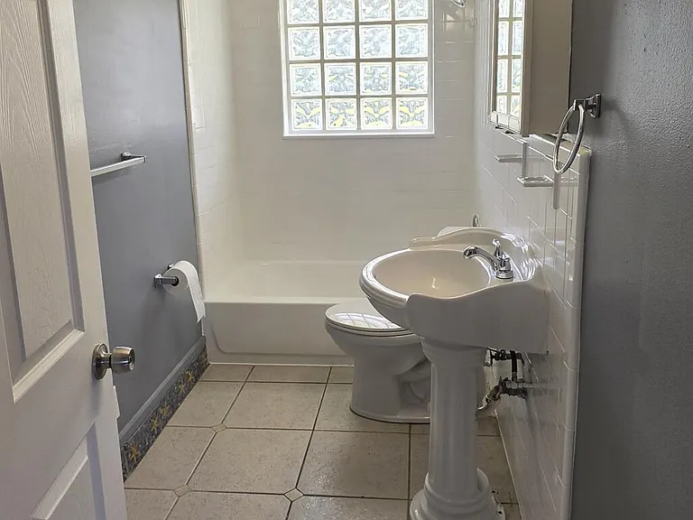 8531 Sunset Dr — Photo 6