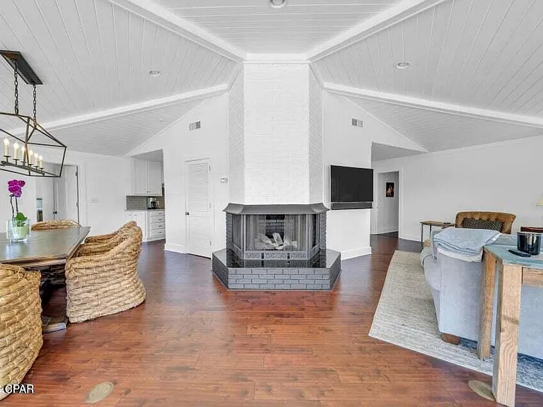 628 Amberjack Dr — Photo 5