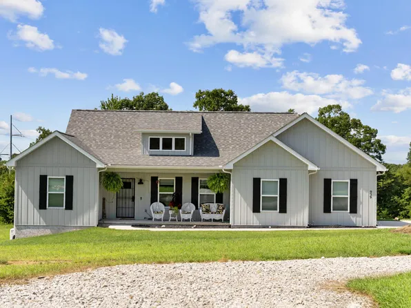 939 Clear Creek Rd, Crossville, TN 38571
