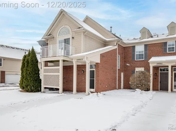 29953 Heritage Pkwy, Warren, MI 48092