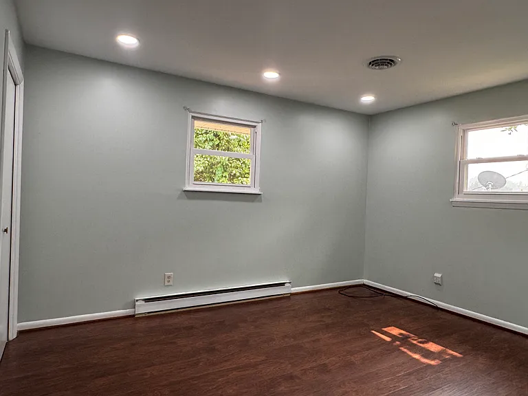 443 Bath Ave — Photo 21