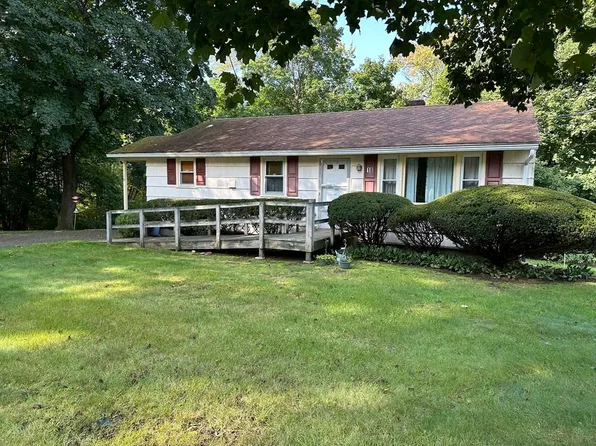 18 Dalphen Rd, Shrewsbury, MA 01545