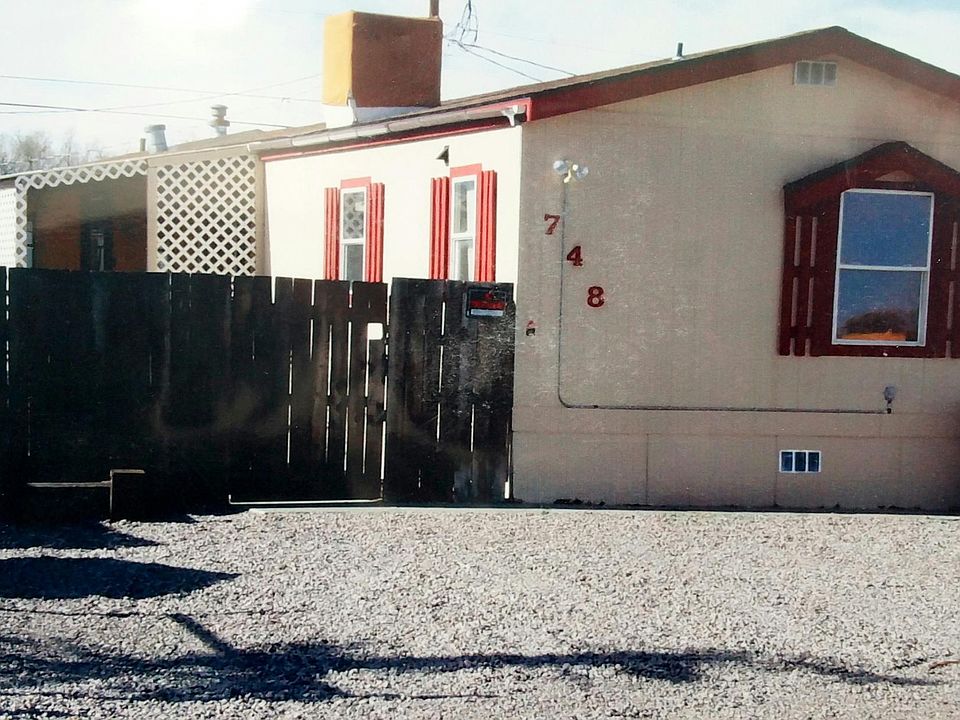 3 Bed 2  Bath Large Deck