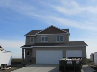 583 Martins Ave, Casselton, ND 58012