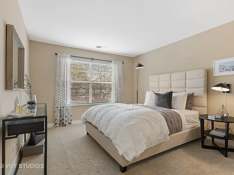 37 Kensington Cir #204 — Photo 21