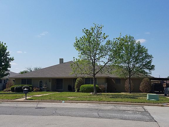 4th image of 6329 Riviera Dr