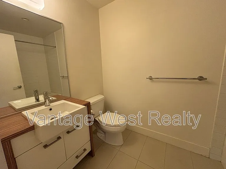 1289 Ellis St #218 — Photo 14