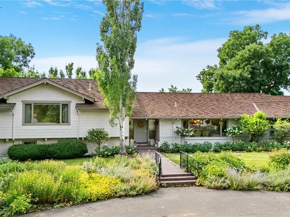 8 Carriage Lane, Cherry Hills Village, CO 80121