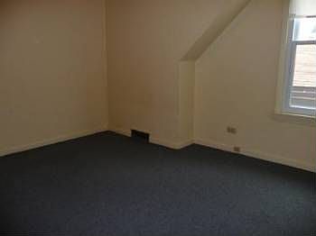 3rd image of 4567 N Mulligan Ave