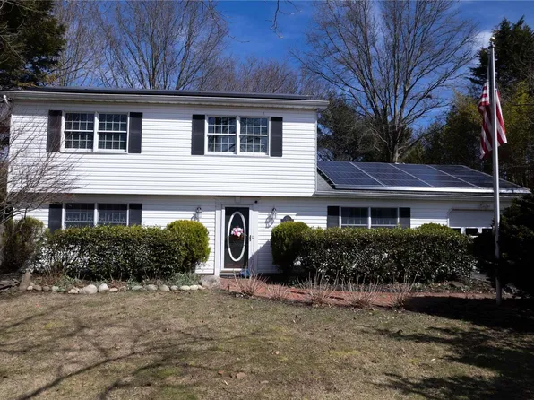 102 Oleeta Road, Mount Sinai, NY 11766