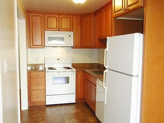 2nd image of 1865 Bush St APT 102