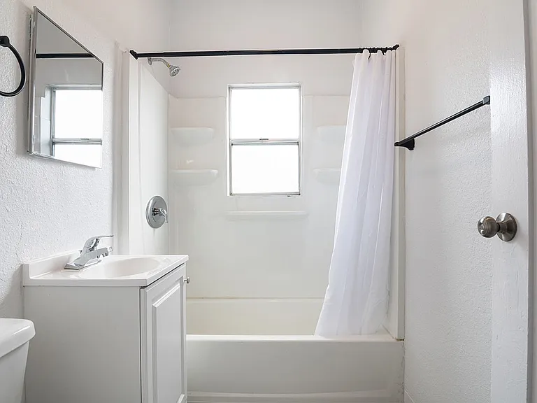 27th Street Studios and One Bedrooms — Photo 25