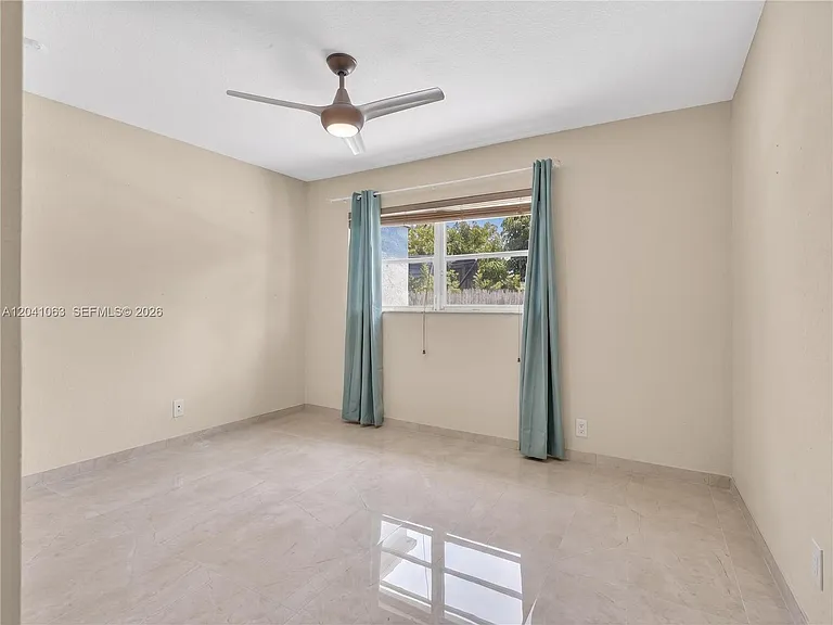 16641 Royal Poinciana Dr — Photo 29