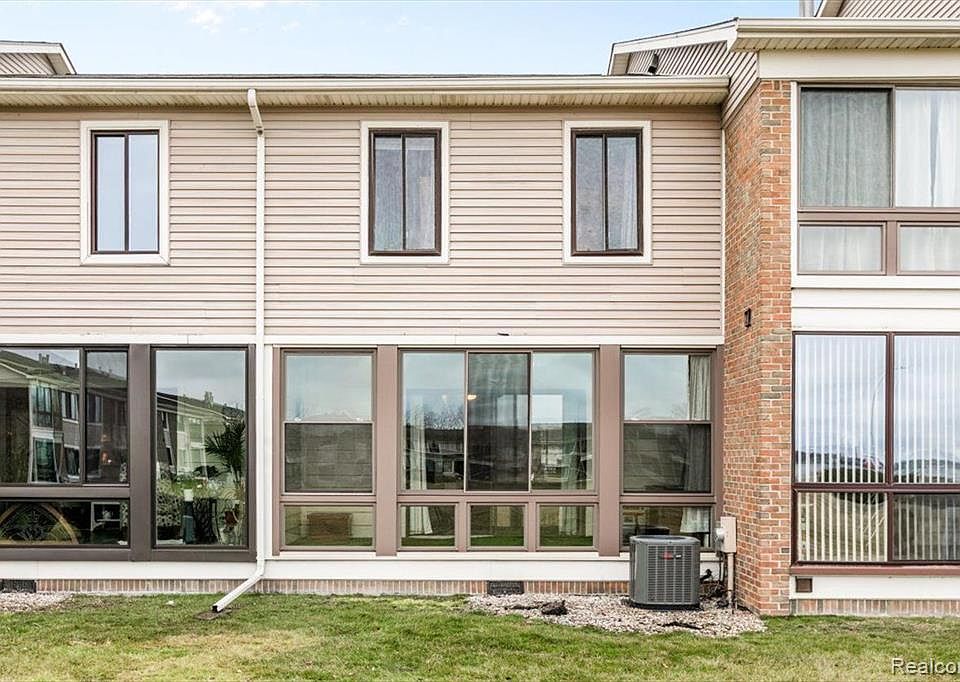 1660 River Rd Marysville MI Zillow